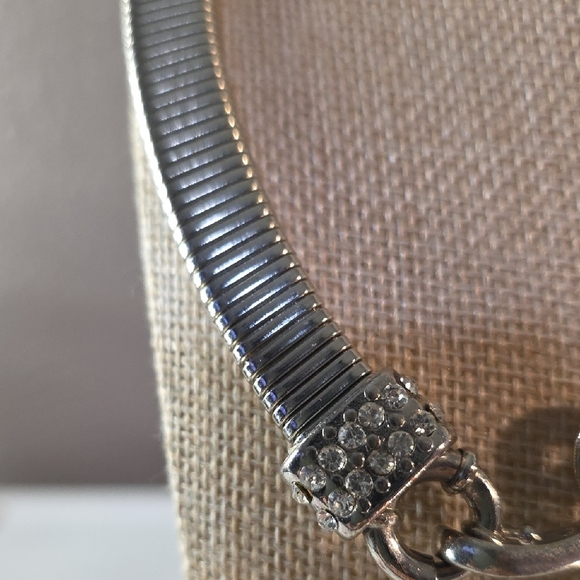 Vintage Omega Love Lnot Rhinestone Necklace Silver Tone Collar Choker - Picture 4 of 5